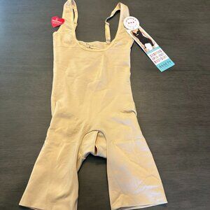 ASSETS by SPANX Women's Remarkable Results All-In-One Beige Body Slimmer Size S